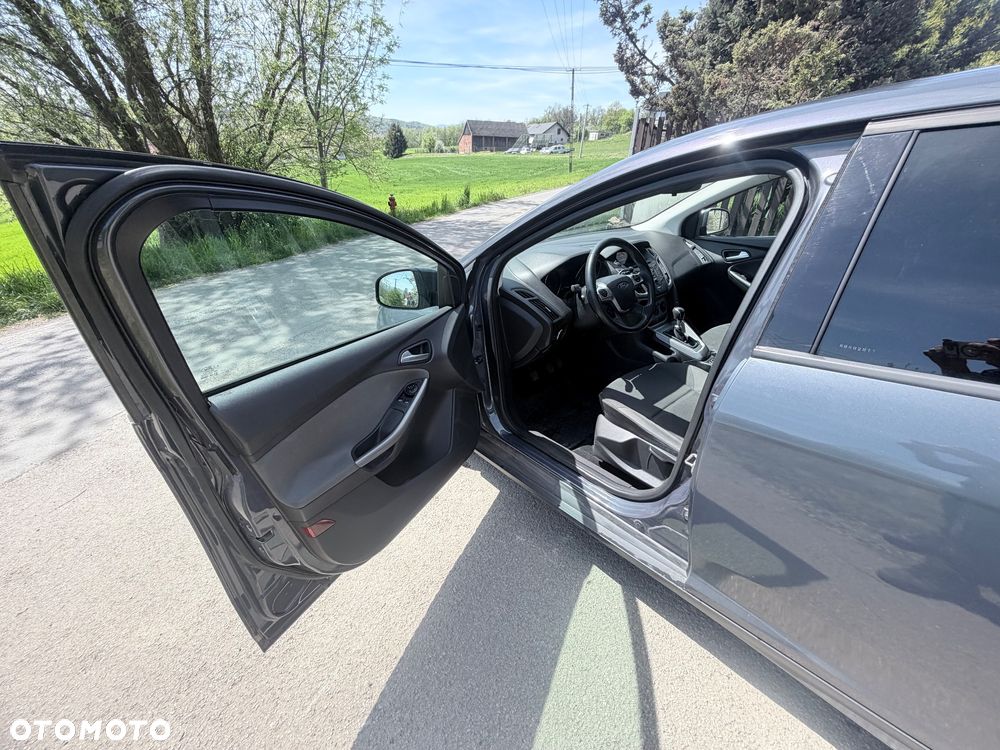 Ford Focus 1.6 TDCi DPF Start-Stopp-System Ambiente - 19