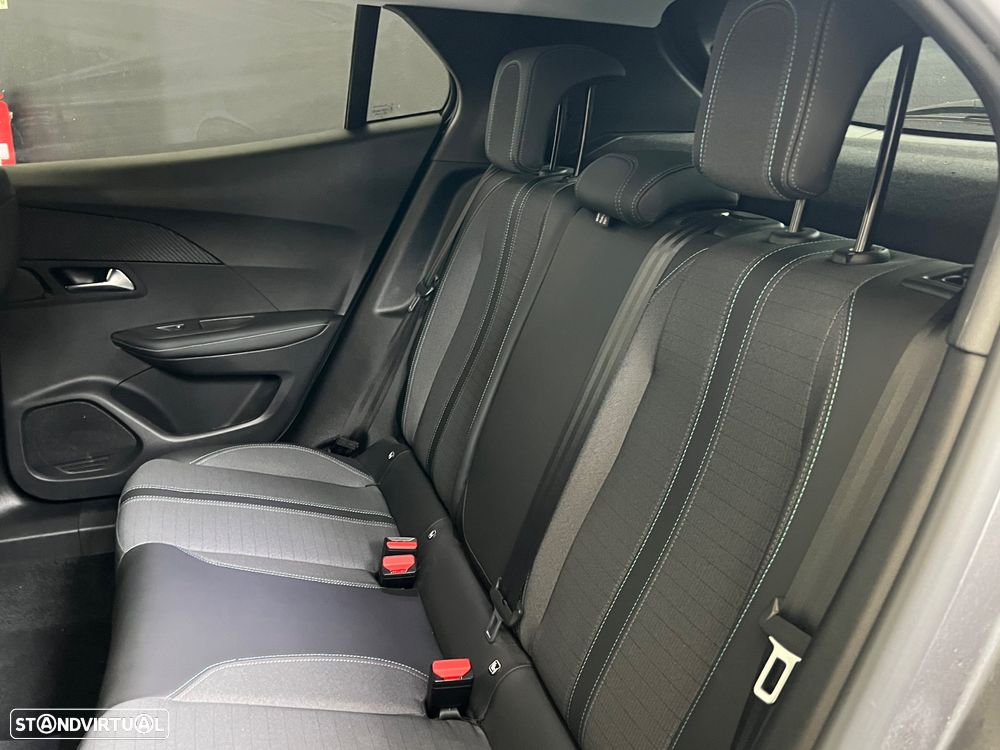 Peugeot 2008 1.2 PureTech Allure Pack EAT8 - 12