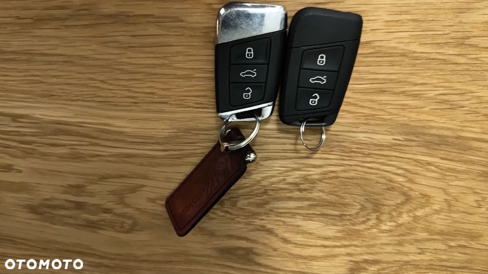 Volkswagen Passat - 27
