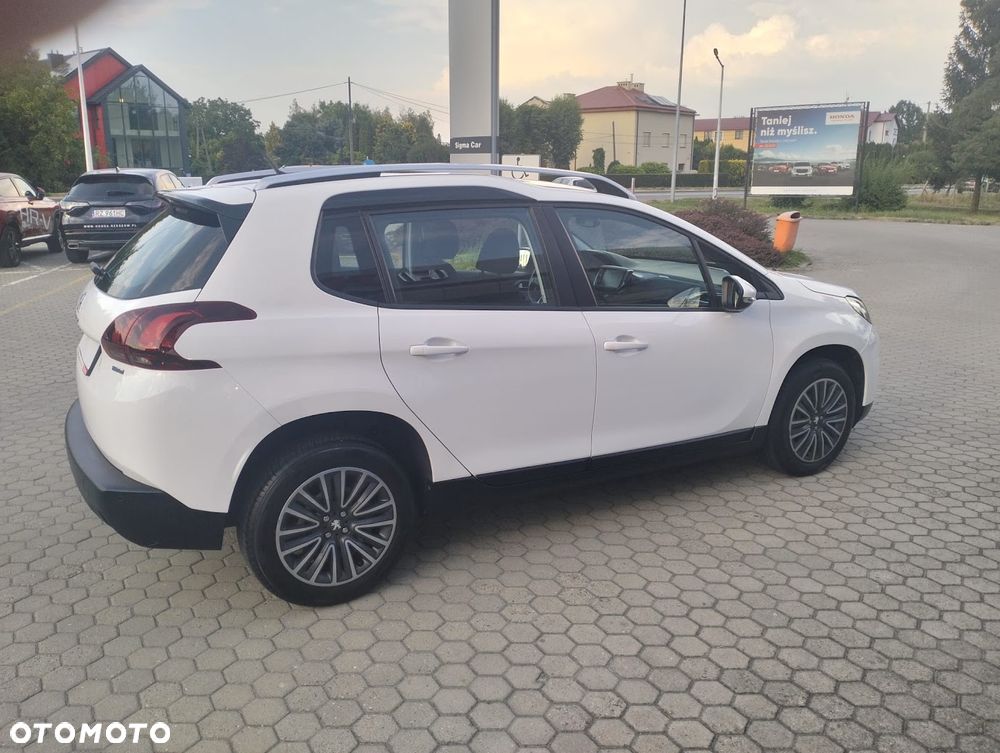 Peugeot 2008 1.2 Pure Tech Style S&S EAT6 - 4