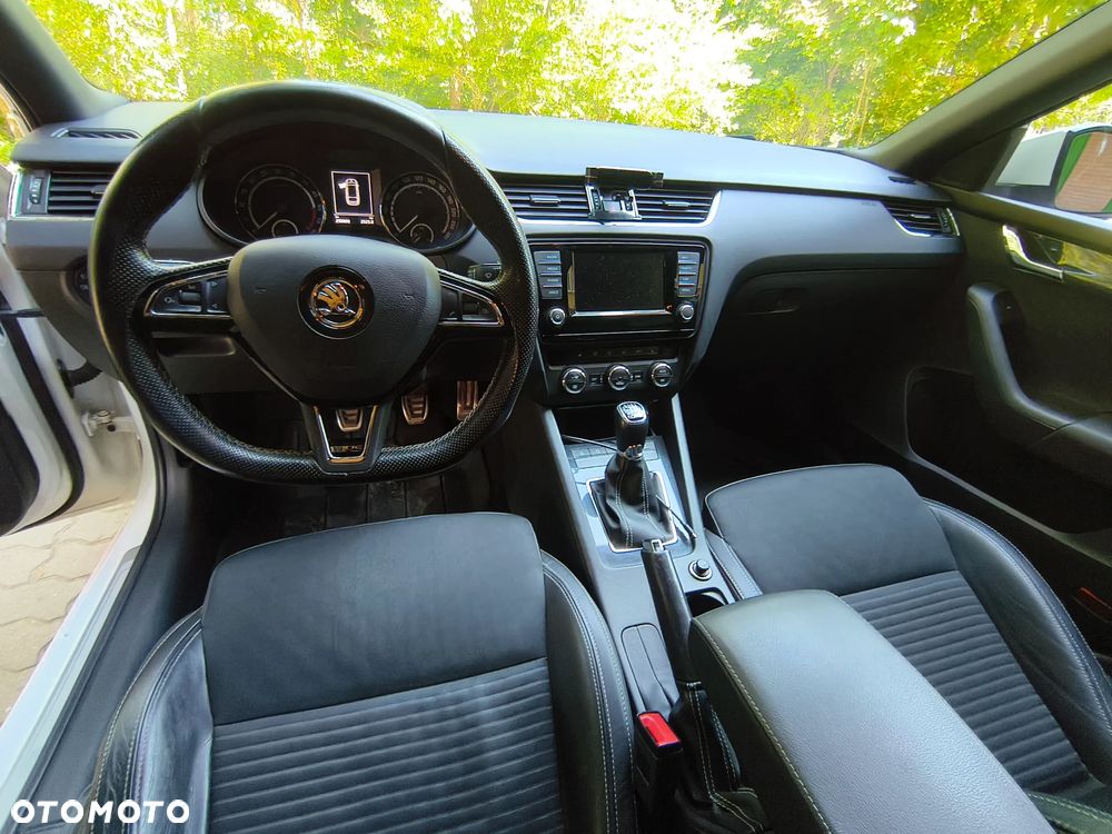 Skoda Octavia 2.0 TDI RS - 10