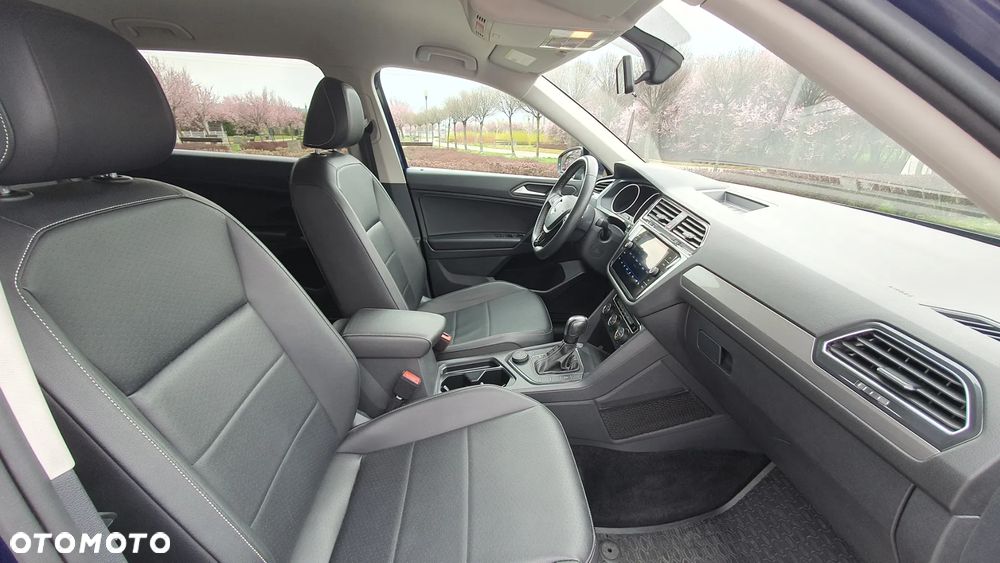 Volkswagen Tiguan - 8