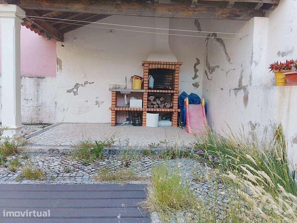 Casa / Villa T3 em Tomar e Santa Maria dos Olivais - Grande imagem: 4/31