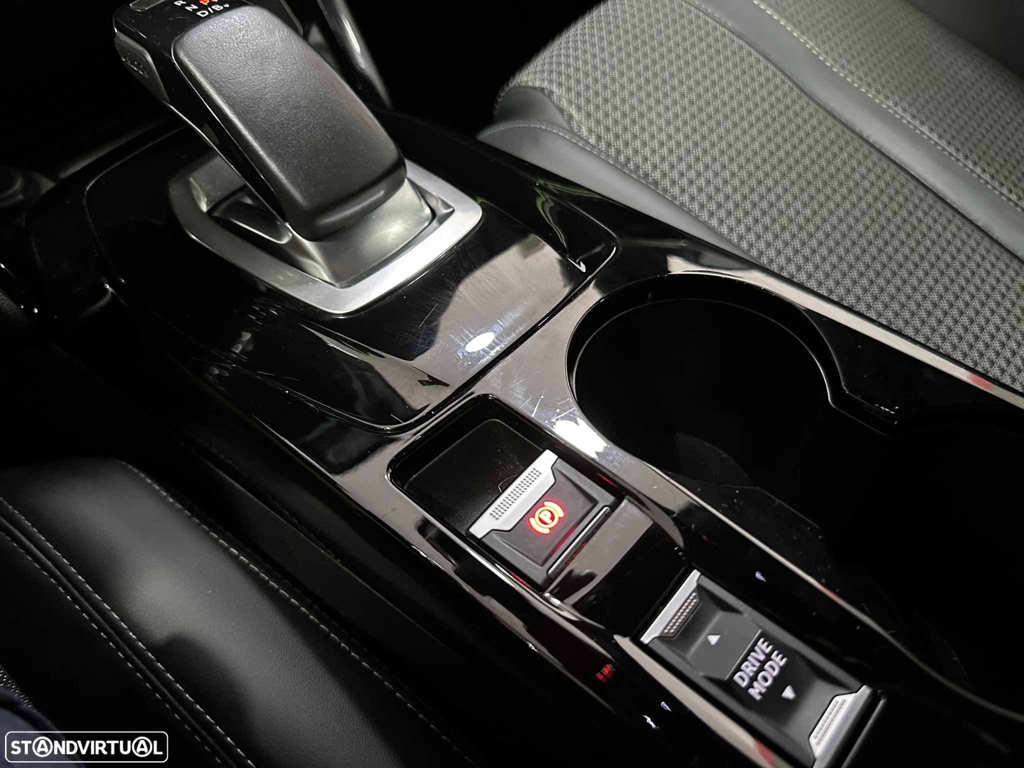 Peugeot e-2008 50 kWh GT Pack - 35