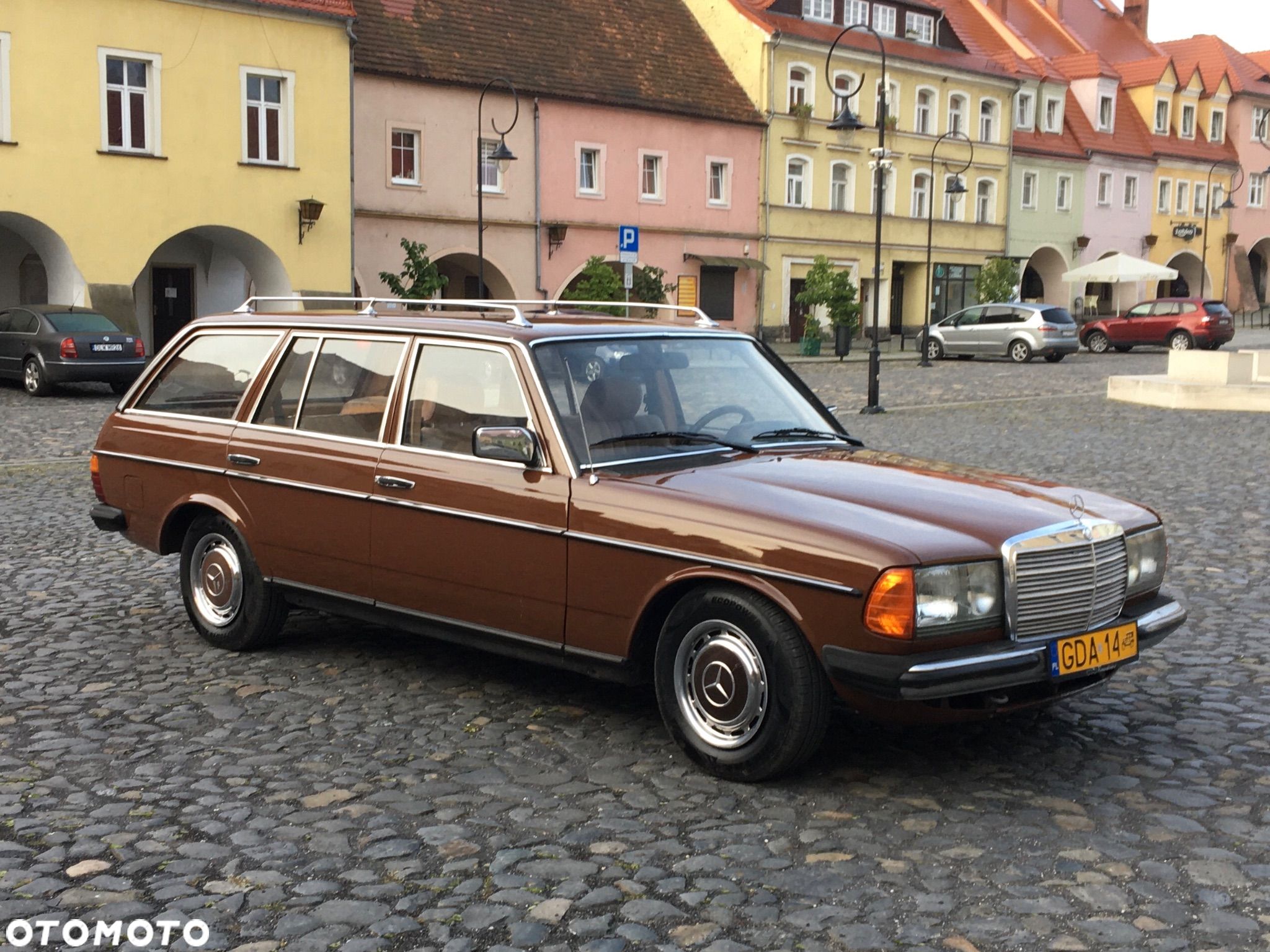Mercedes-Benz W123 - 1