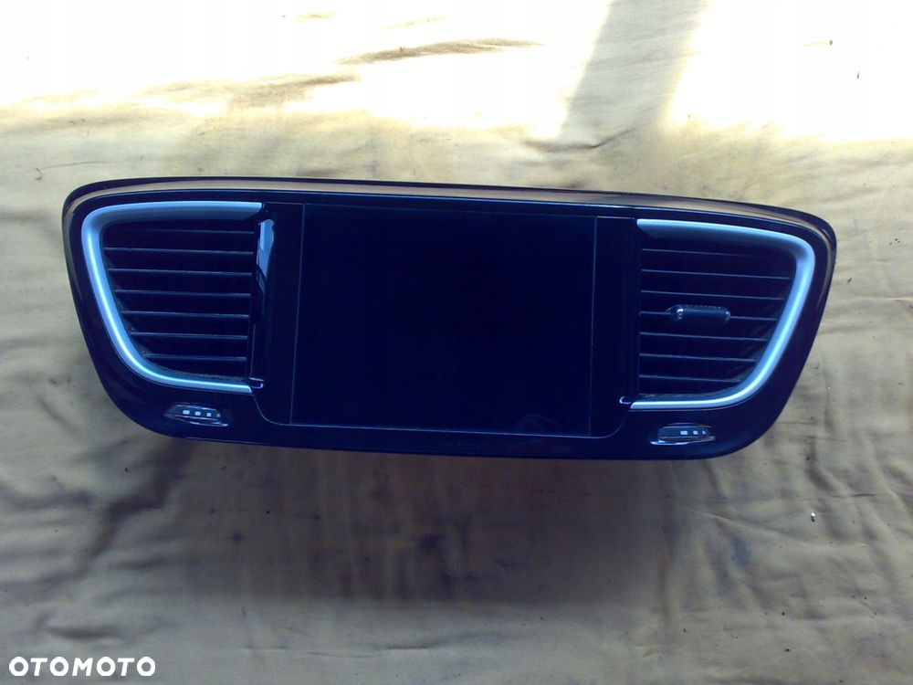 chrysler pacifica 2017 - radio wyświetlacz ramka ekran idealny p68316175ab - 1