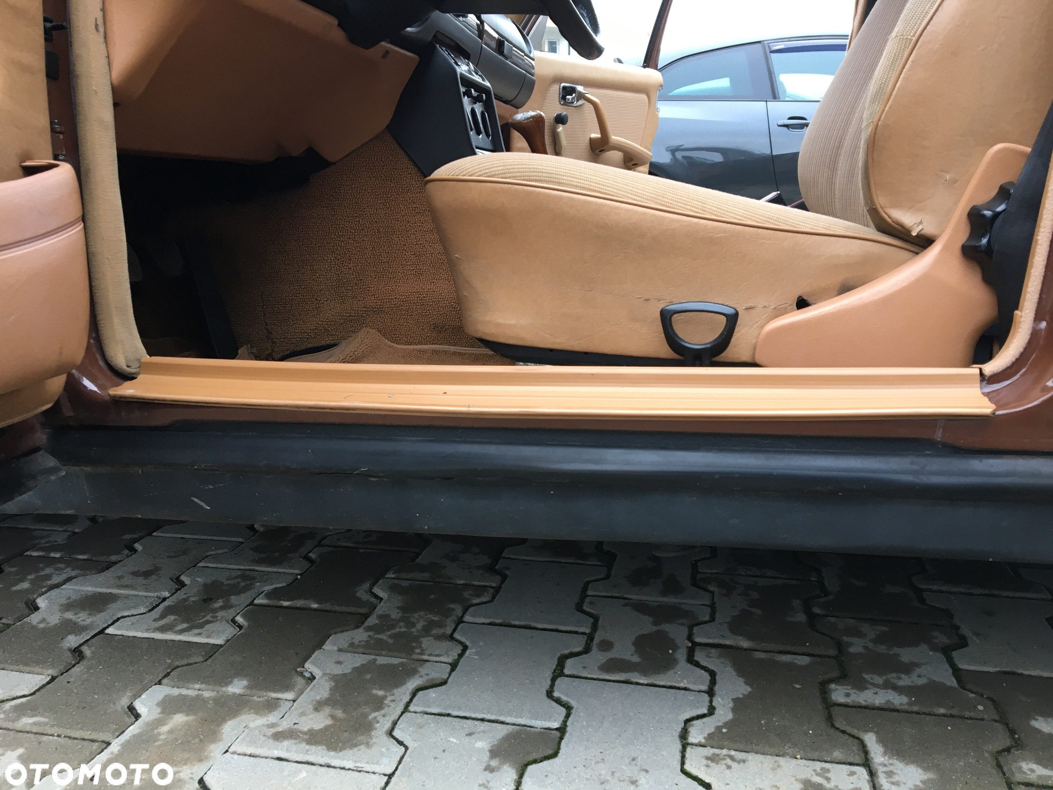 Mercedes-Benz W123 - 13