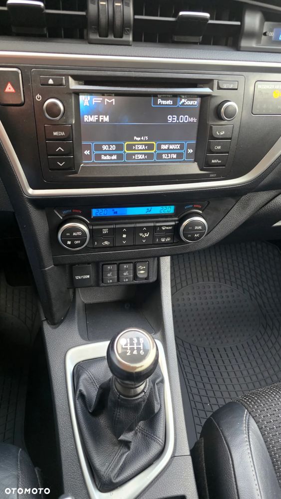 Toyota Auris 1.6 Prestige - 18