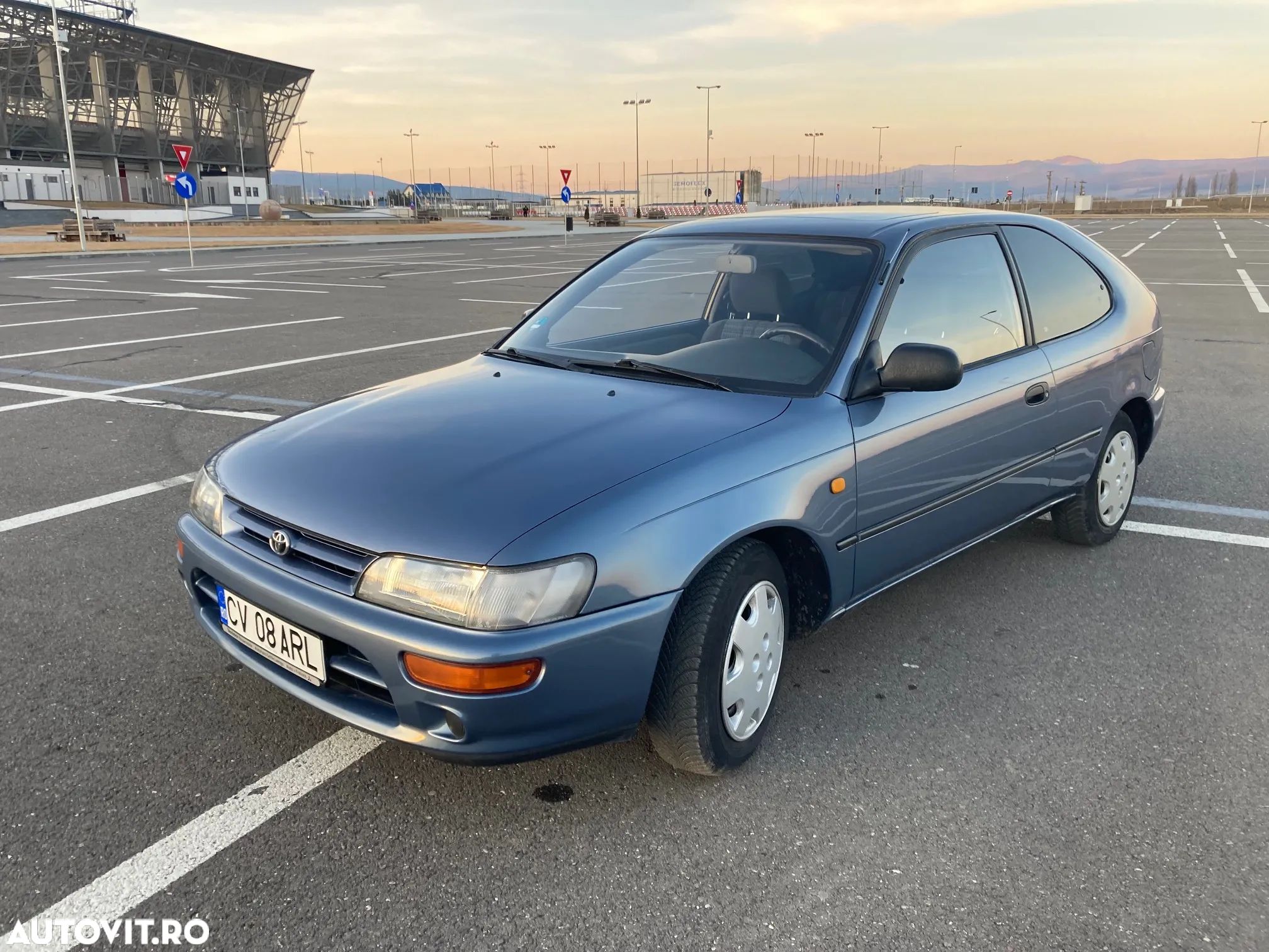 Toyota Corolla - 1