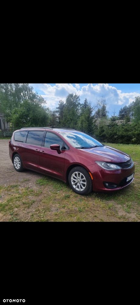 Chrysler Pacifica - 3
