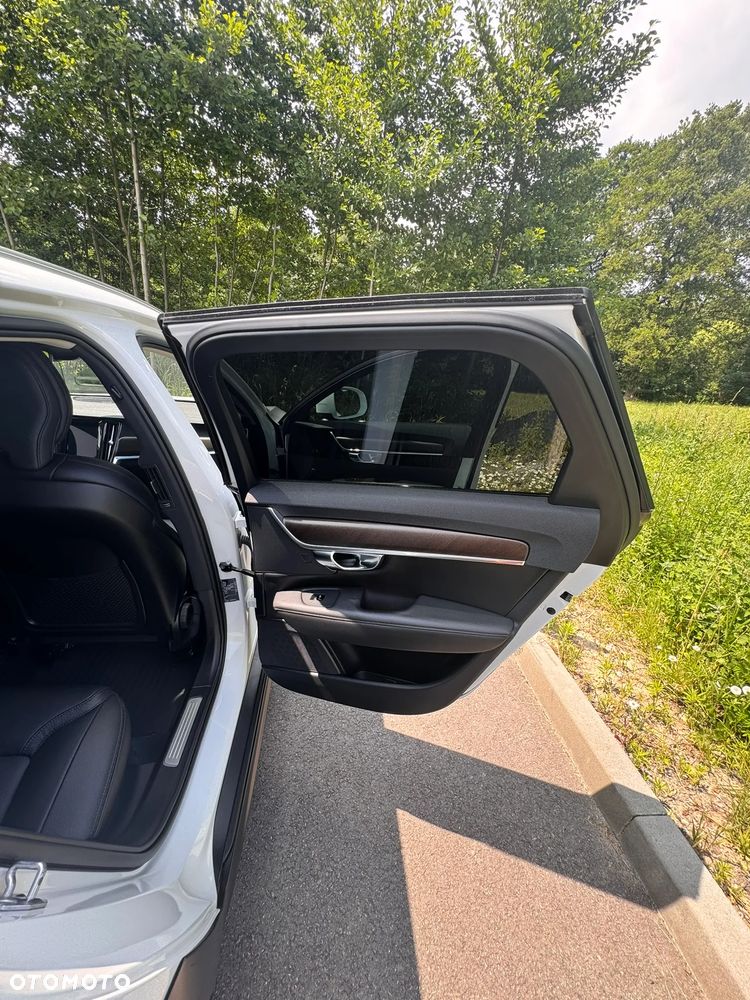 Volvo V90 D4 SCR Momentum Pro - 26