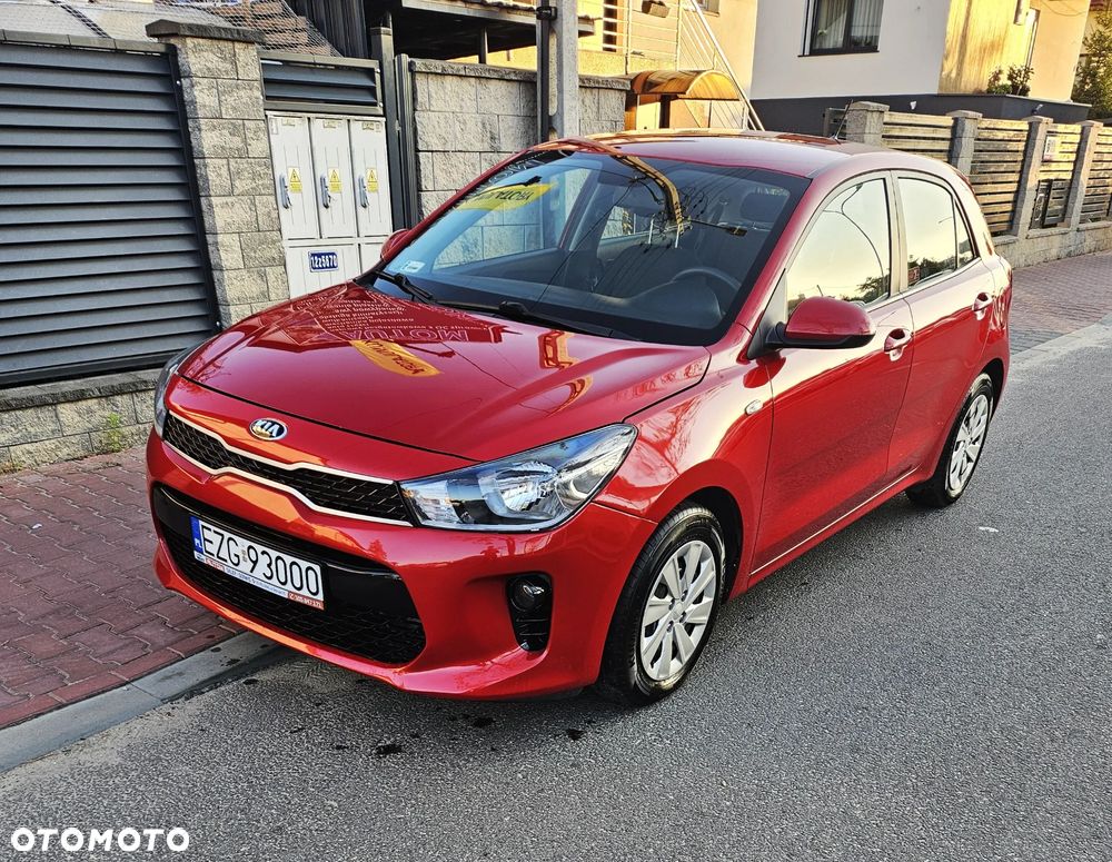 Kia Rio 1.2 L - 1