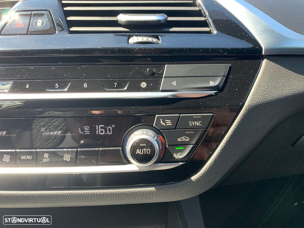 BMW 530 e Pack Desportivo M Pro - 31