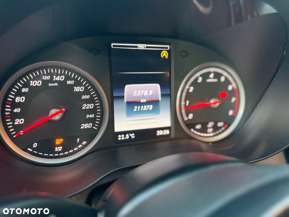 Mercedes-Benz Klasa C 180 (BlueEFFICIENCY) Elegance - 18