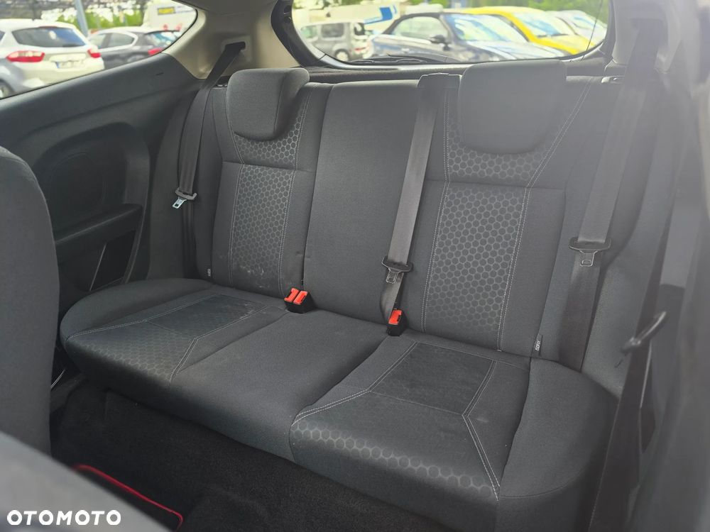 Ford Fiesta - 12