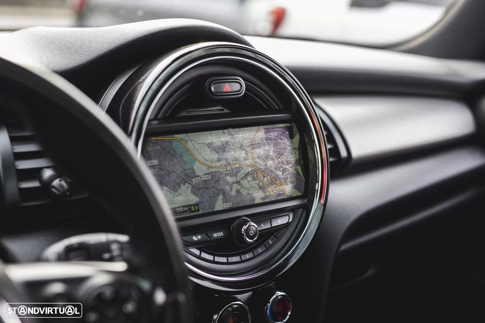 MINI 3 Portas Cooper SD Auto - 12