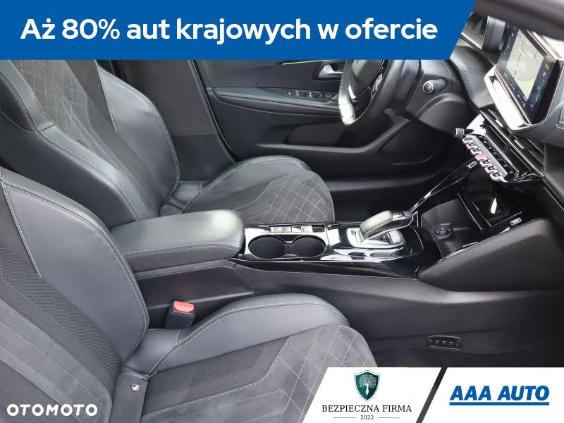 Peugeot 208 - 10