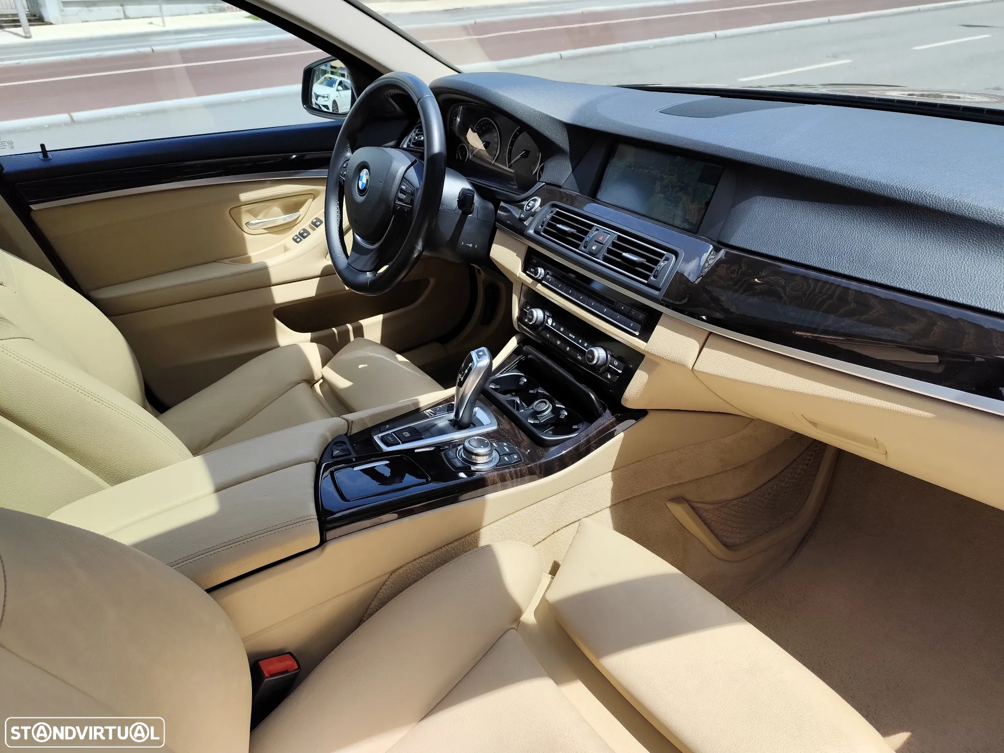 BMW 525 d Exclusive Auto - 17