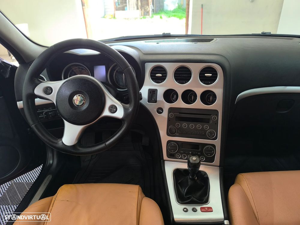Alfa Romeo 159 Sportwagon 1.9 JTDm 8V Elegante - 13