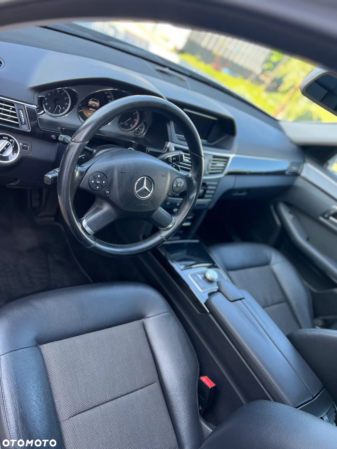 Mercedes-Benz Klasa E 220 CDI BlueEff Avantgarde - 8