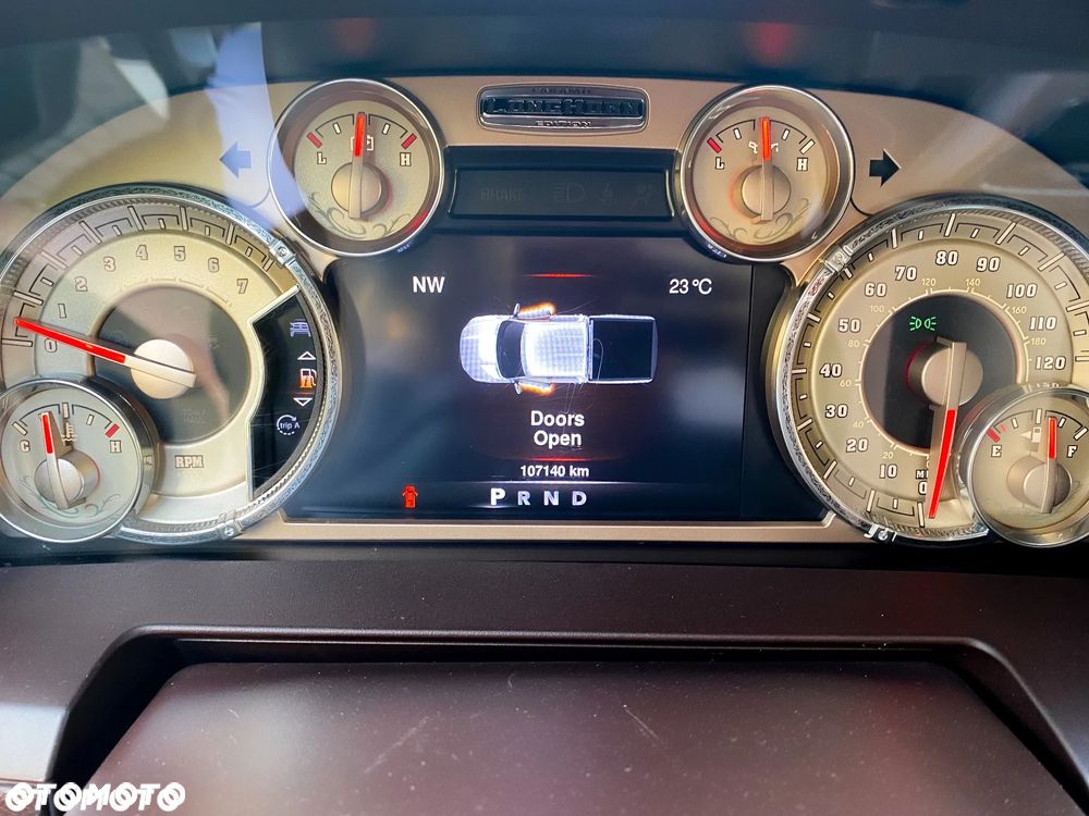 Dodge RAM 5.7 4x4 - 8