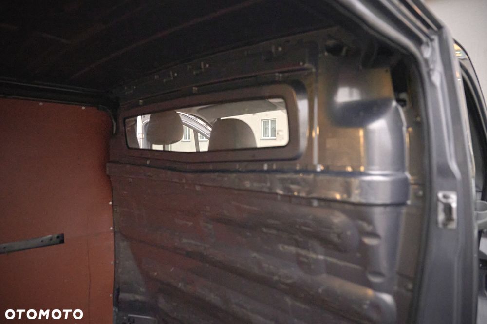 Opel Vivaro - 38