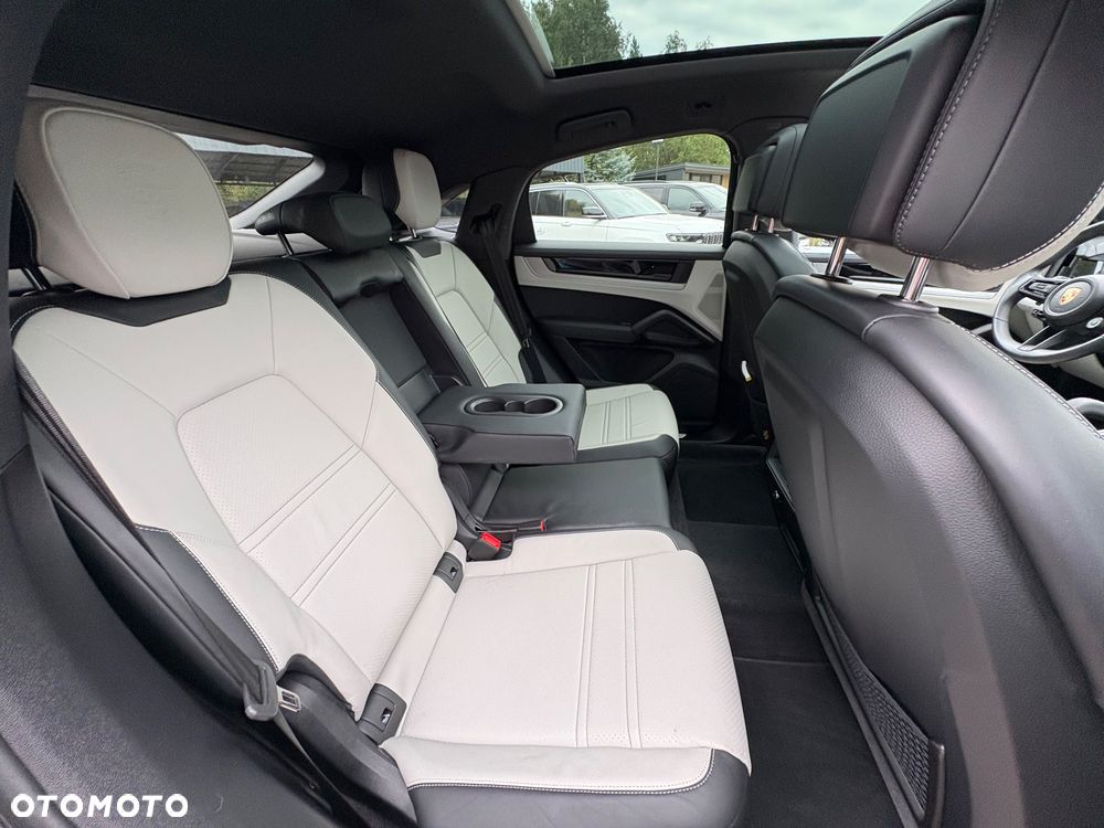 Porsche Cayenne - 23