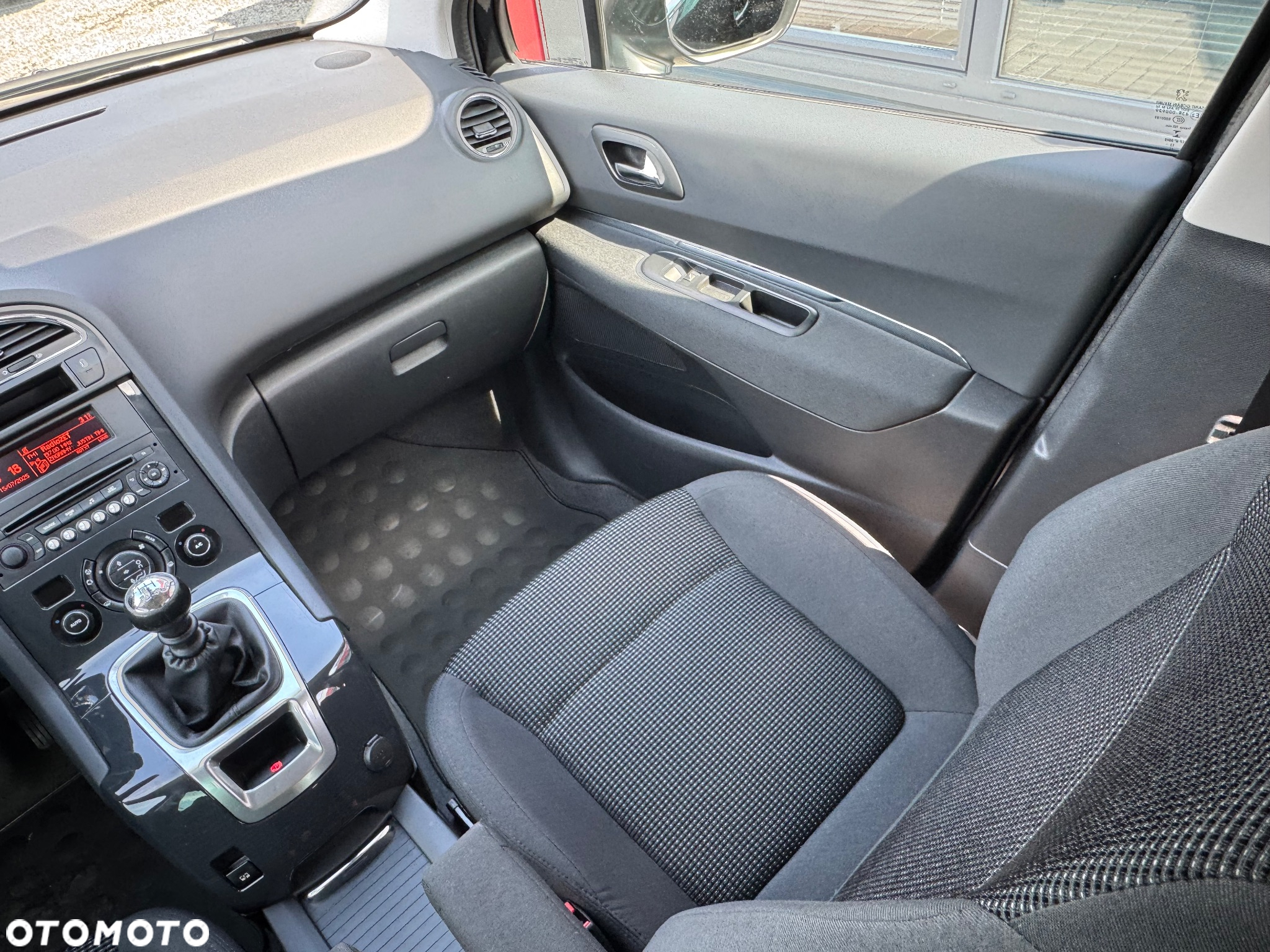 Peugeot 5008 - 28