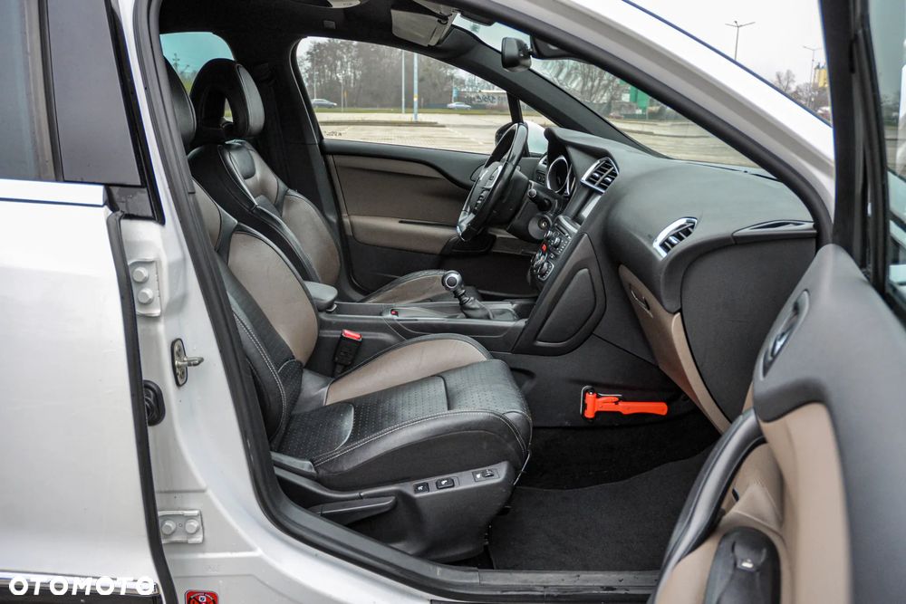 Citroën DS4 THP 200 SportChic - 11