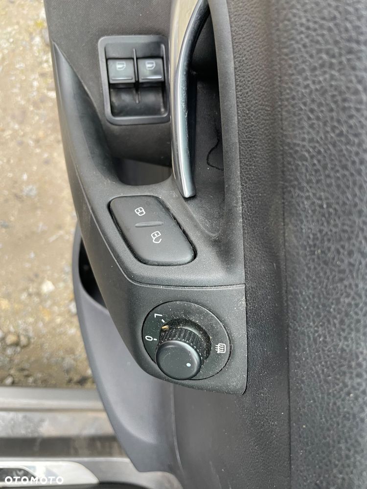 Volkswagen Polo 1.6 TDI Life - 9