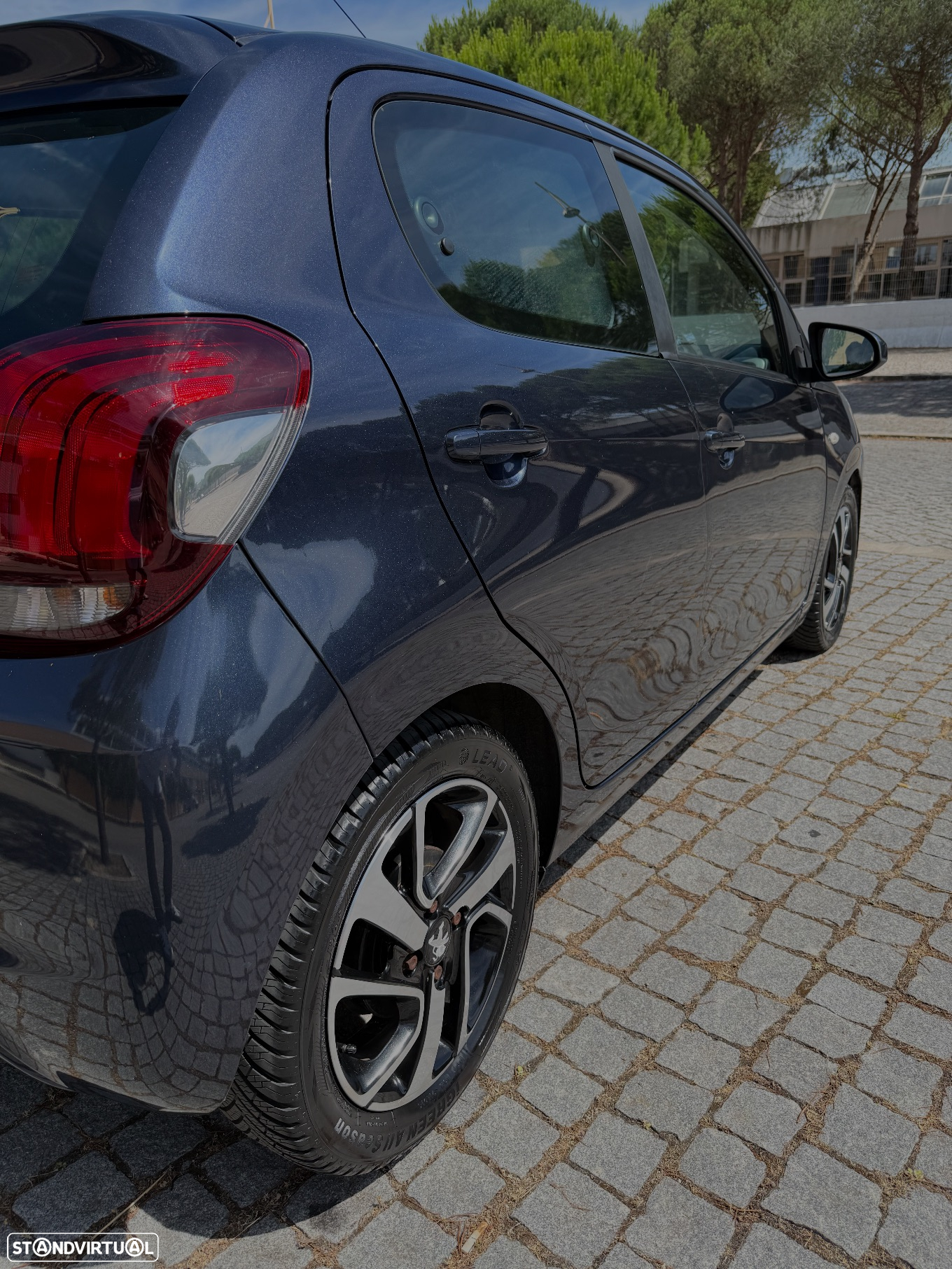 Peugeot 108 1.2 PureTech Allure - 4
