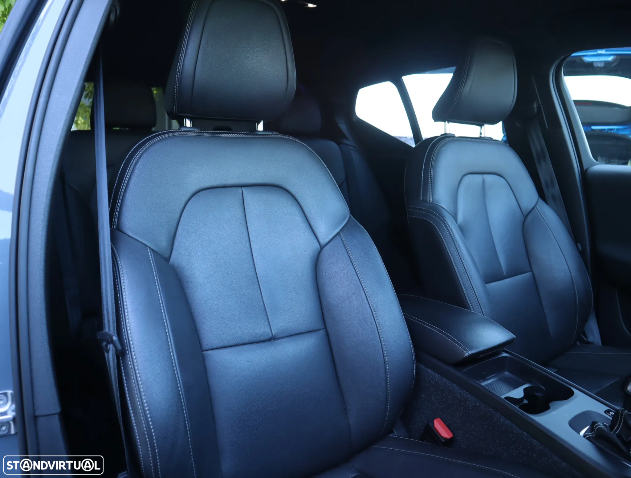 Volvo XC 40 1.5 T3 R-Design - 5