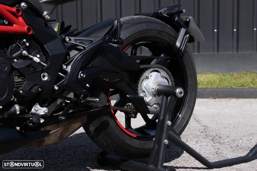 MV Agusta Brutale RR Pirelli Edition 36/50 - 8