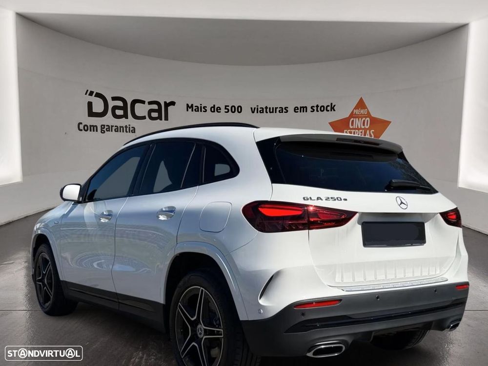 Mercedes-Benz GLA 250 e AMG Line - 3