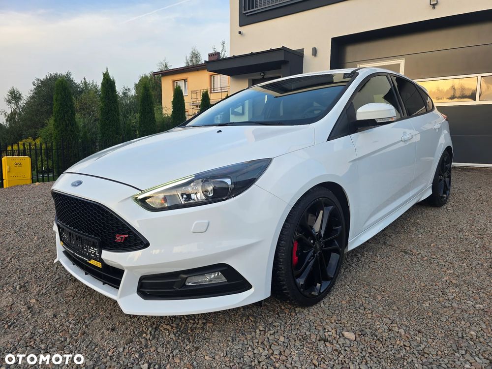 Ford Focus - 1