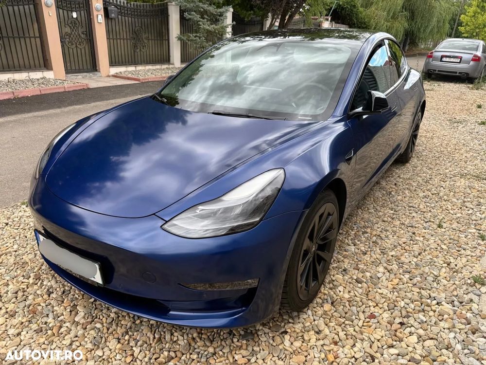 Tesla Model 3 - 12