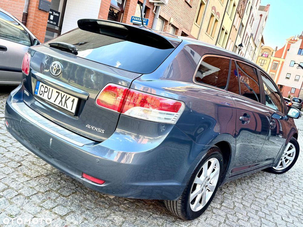 Toyota Avensis 2.0 D-4D Premium - 4