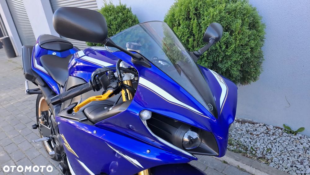 Yamaha R1 - 20