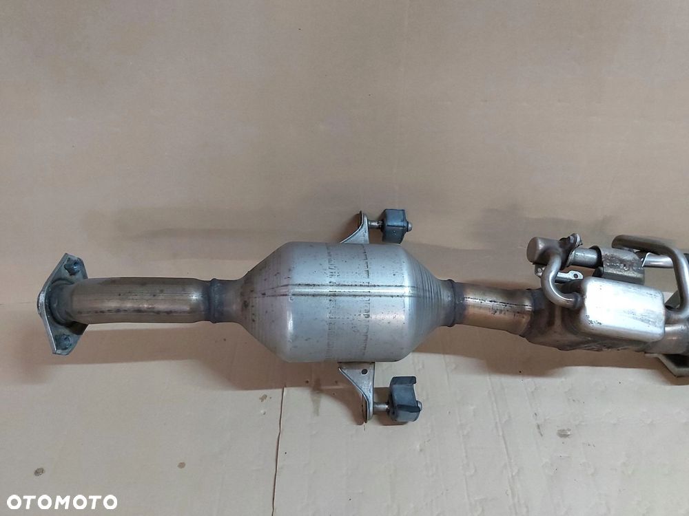 Toyota Prius IV katalizator PRIME Plug In - 2