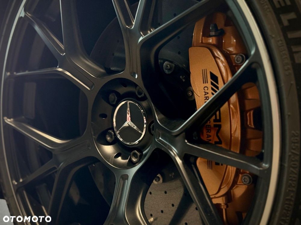 Mercedes-Benz AMG GT - 11
