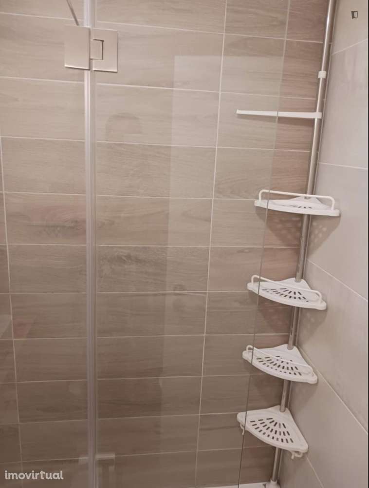 Quarto - localizado em Setubal - Grande imagem: 5/31