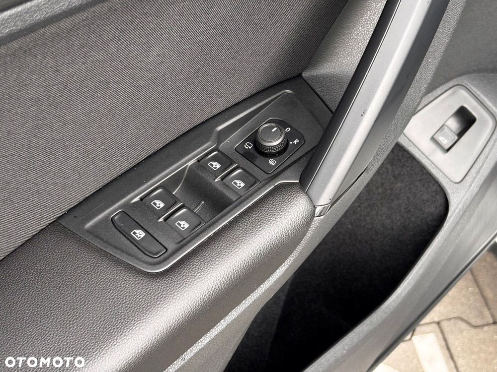 Volkswagen Tiguan - 12