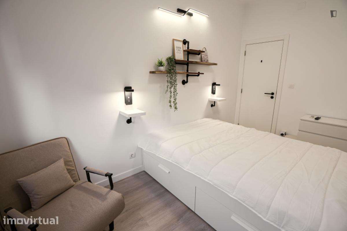 Quarto - localizado em Barreiro Lisbon - Grande imagem: 3/8