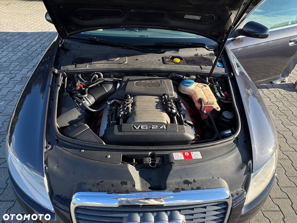 Audi A6 Limousine 2.4 - 4