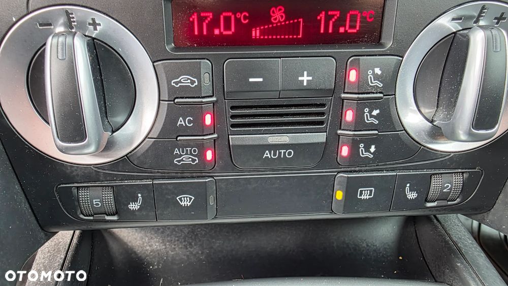 Audi A3 Sportback 1.6 TDI DPF Ambition - 19