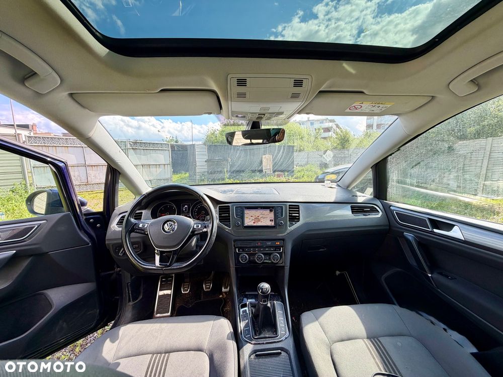 Volkswagen Golf - 21