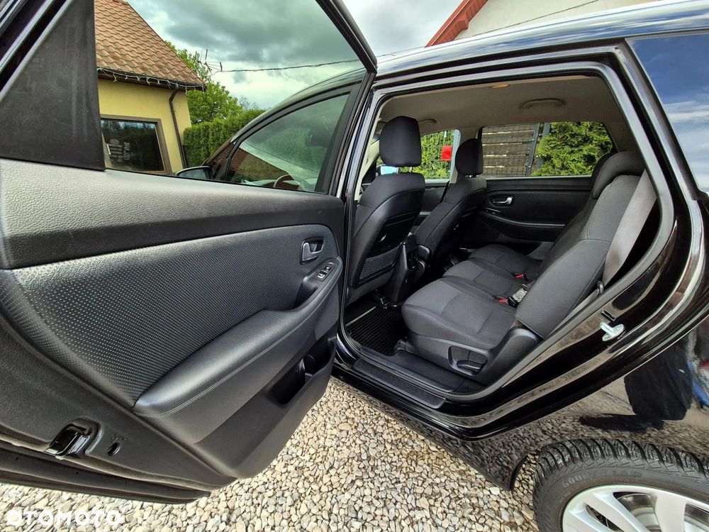 Kia Carens 1.6 GDI Fifa World Cup Edition - 20