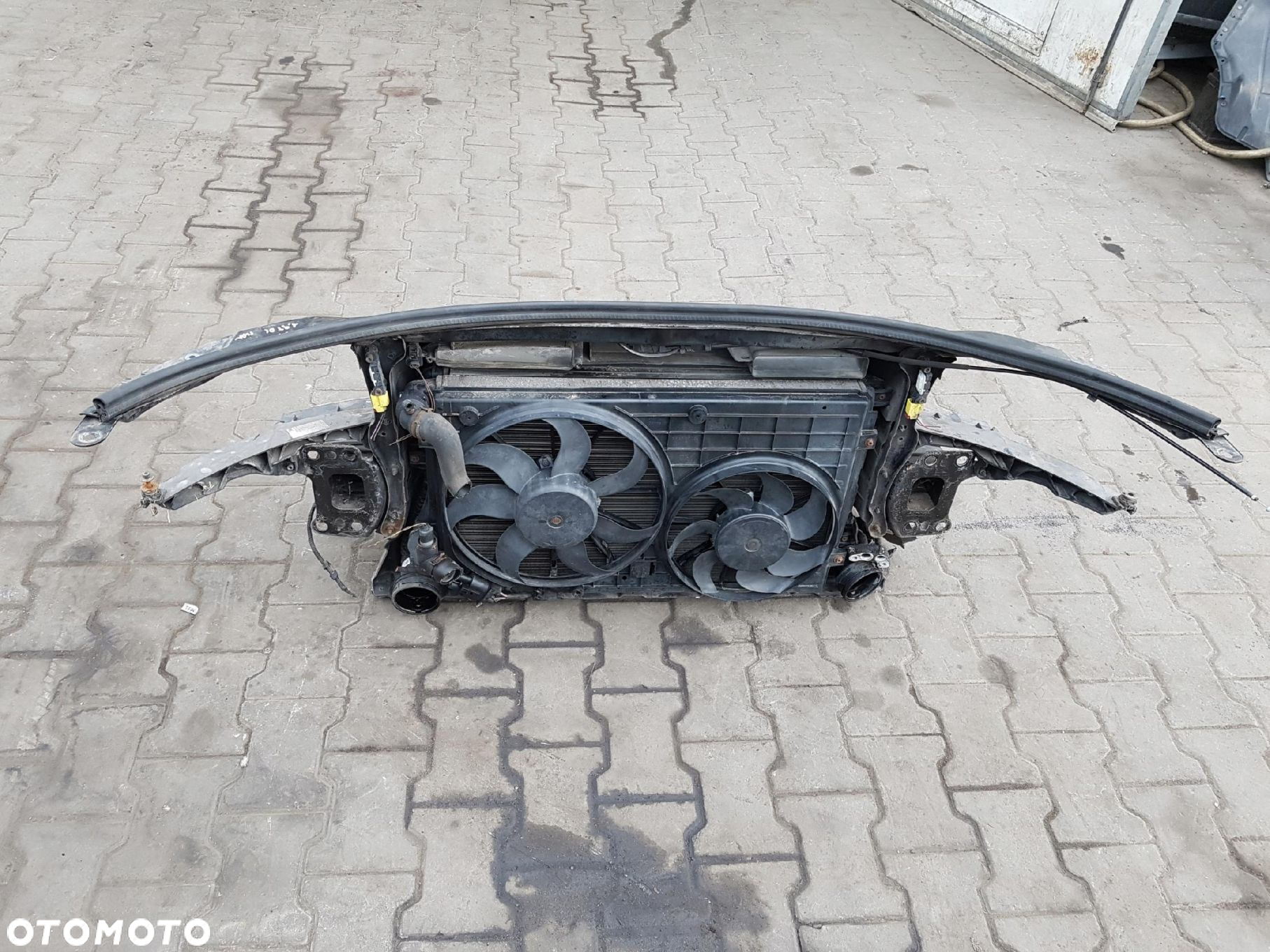 AUDI A3 8P 04-07r 1.9 TDI PAS PRZEDNI CHŁODNICE - 3