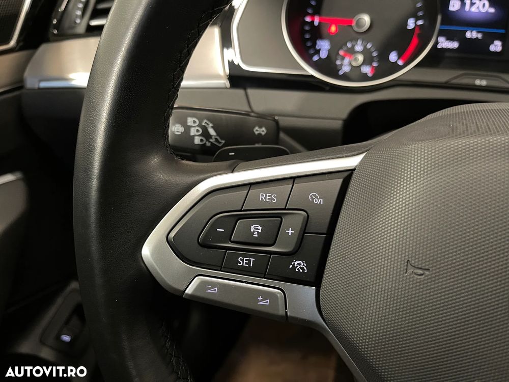 Volkswagen Passat 2.0 TDI DSG Highline - 24