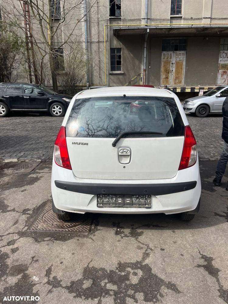 Dezmembrez Hyundai I10 alb 2008 1,1 benzina 48,5KW - 5